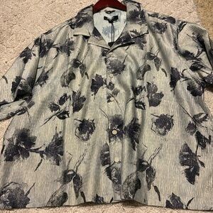 Men’s XXL Green floral print plisse shirt / NEW